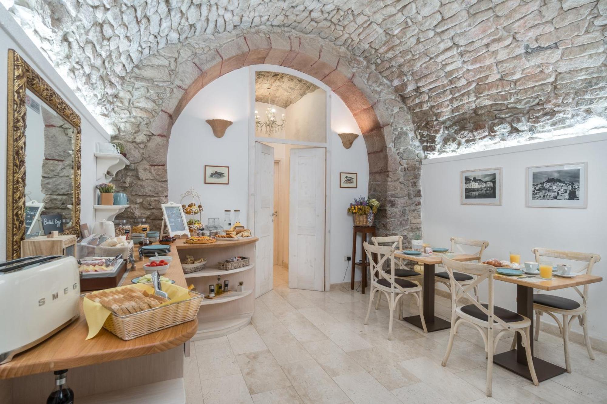 Queen House * Bosa