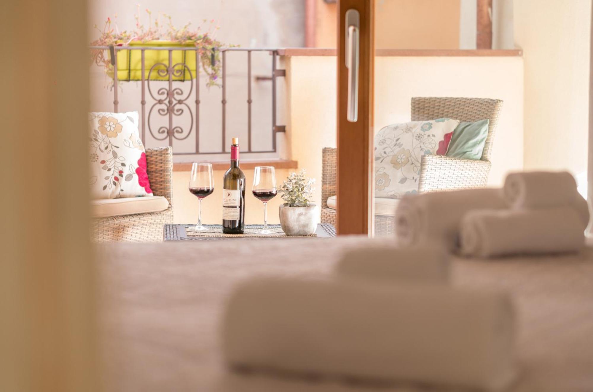 Queen House Hotel