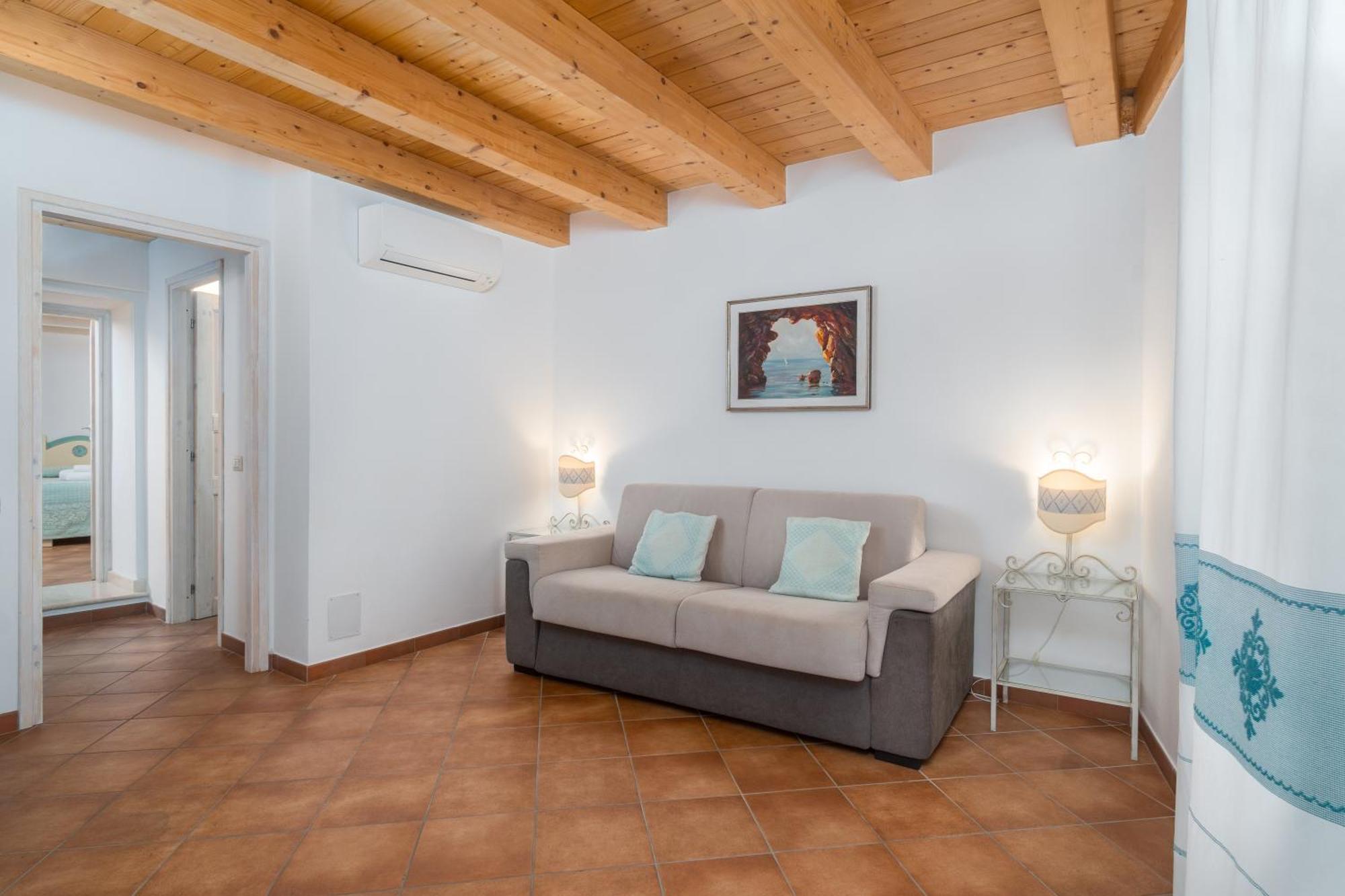 Queen House Hotel Bosa