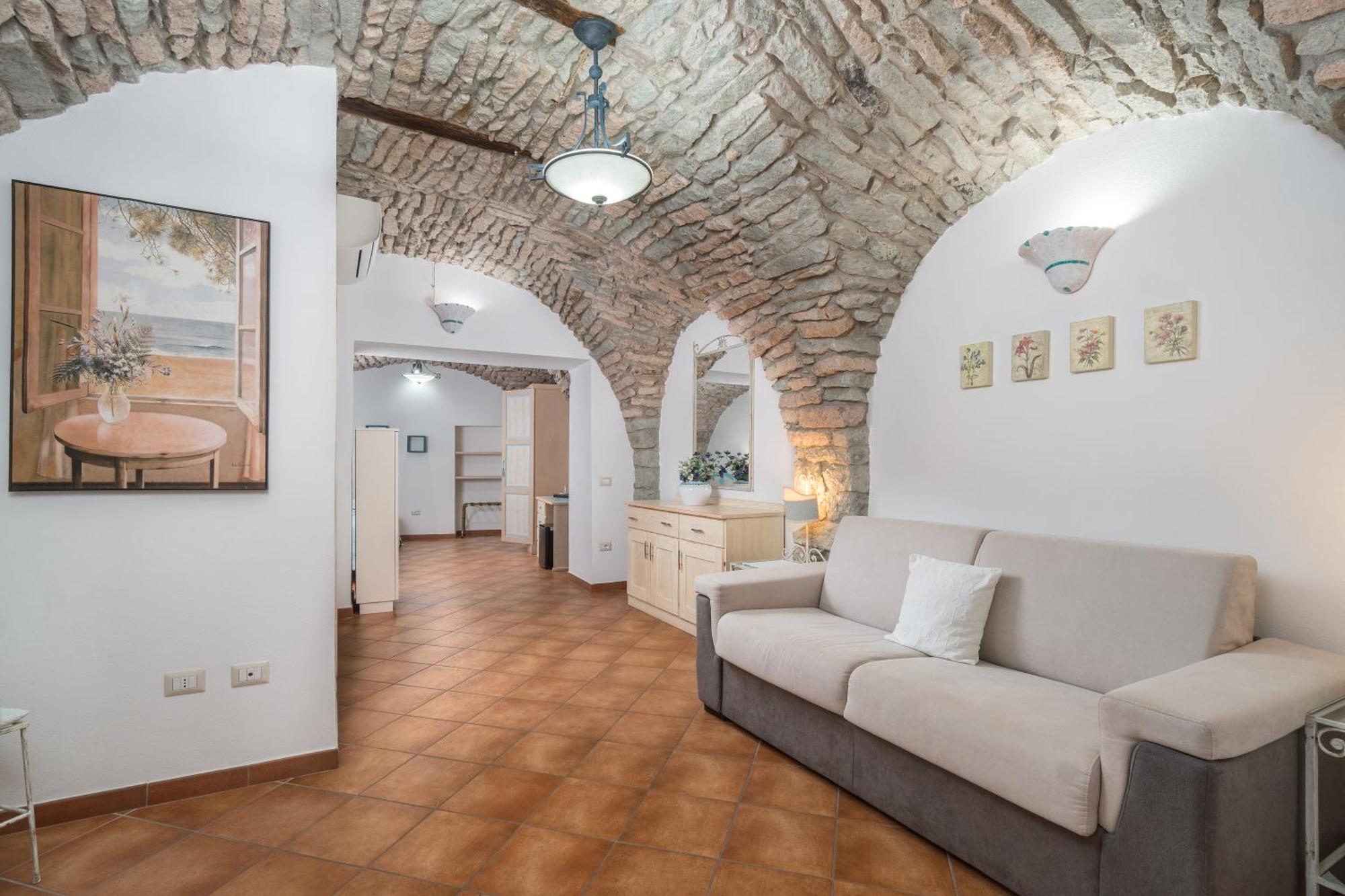 Hotel Queen House Bosa